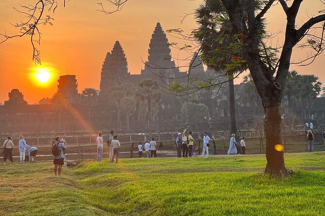 Angkor Wat Sunrise: Exclusive Private Tour! - Who will get the most from this tour