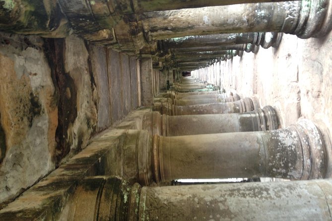 Angkor Wat Sunrise Experience – Ultimate 1-Day Guided Temple Tour - Angkor Thom and the old royal city