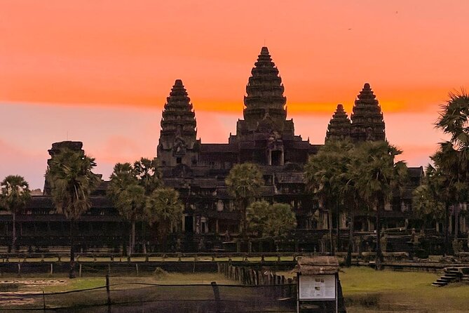 Angkor Wat Sunrise Experience – Ultimate 1-Day Guided Temple Tour - What the guide adds to a one-day visit