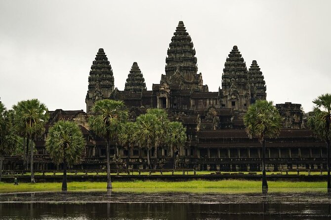 Angkor Wat Sunrise Experience – Ultimate 1-Day Guided Temple Tour - Who should book this Angkor day tour