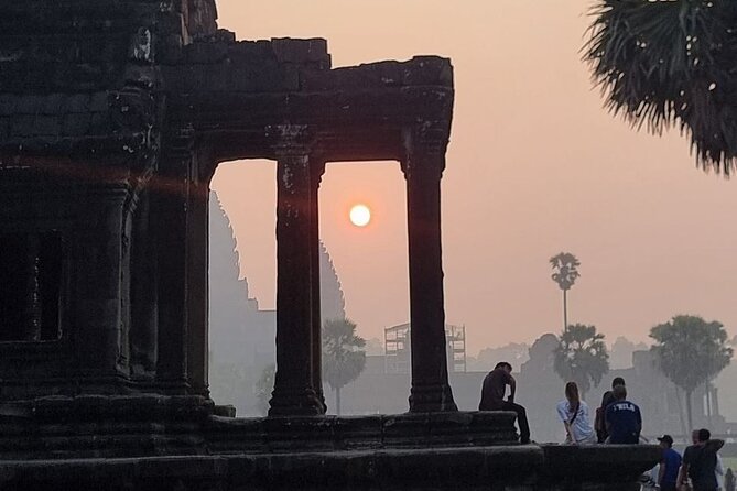 Angkor Wat Sunrise & Highlight The Most Iconic Temple - Who will like this eight-hour route?