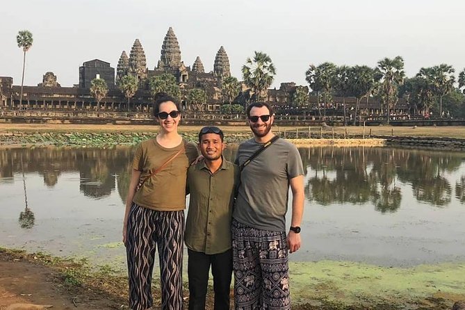 Angkor Wat: Sunrise or Sunset Tours with Tuk Tuk - What the tuk tuk adds to the day