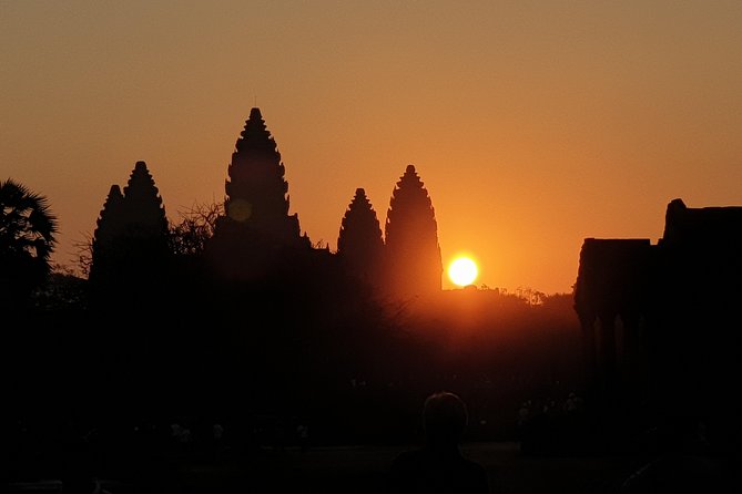 Angkor Wat Sunrise Private Full Day Tour - Bayon’s stone faces and tight corridors