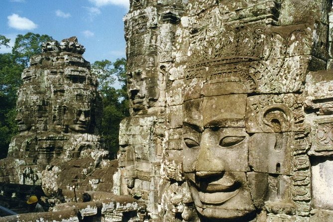 Angkor Wat Sunrise/Set Offbeat Tour by Jeep - Before dawn at Angkor Wat