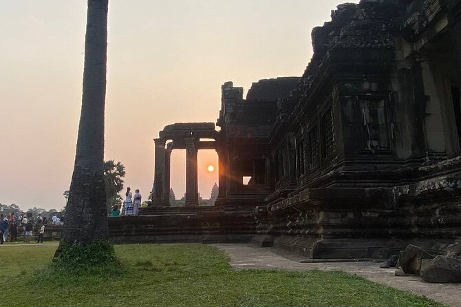 Angkor Wat Sunrise Tour & Archaeological Park Exploration - Why the 4:30 AM start is worth it