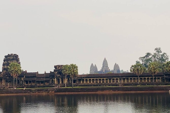 Angkor Wat Sunrise Tour & Archaeological Park Exploration - Private transport and the early-morning rhythm