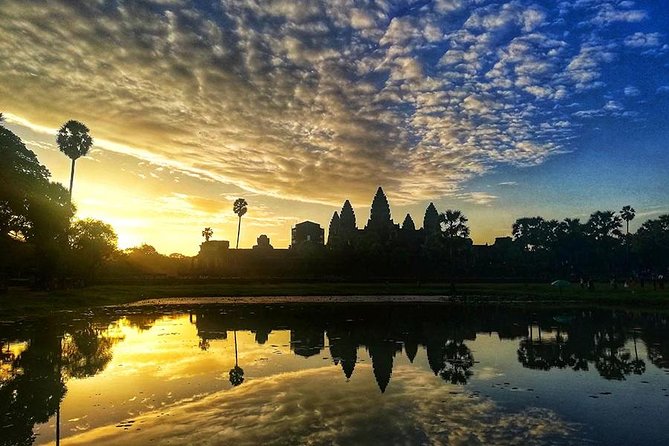 Angkor Wat Sunrise tour with Small - Group and Guide tours - Transport, breaks, and the pace of the morning