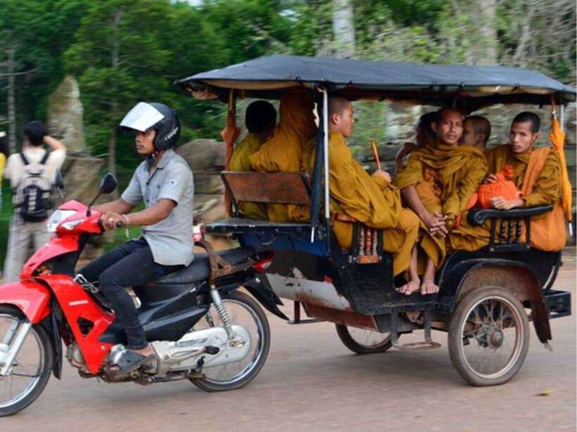 Angkor Wat Tour by Tuk-Tuk with English Speaking Driver - What the driver adds to the day
