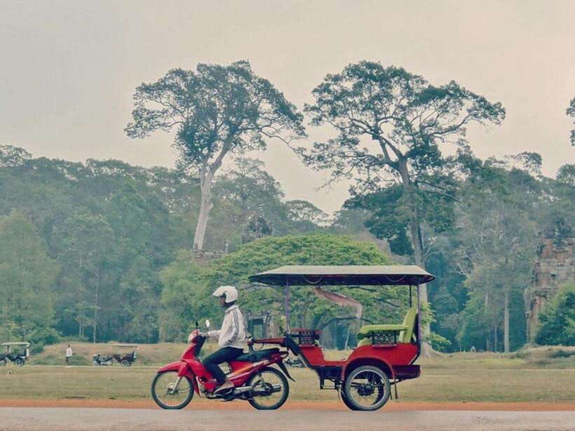 Angkor Wat Tour by Tuk-Tuk with English Speaking Driver - Angkor Wat: two hours with Cambodia’s great symbol