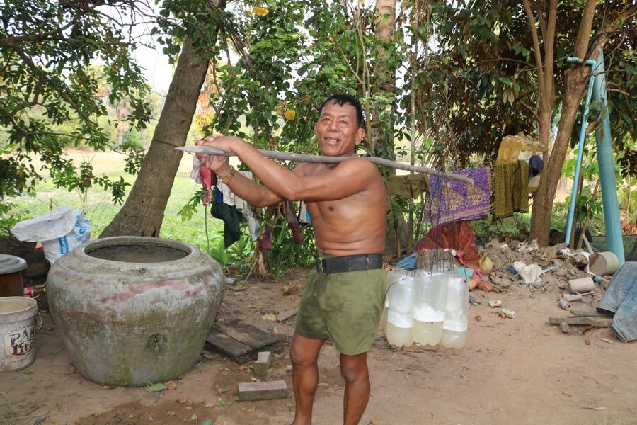 Angkor Wat: Tuk Tuk and Walking Tour - Getting ready for the heat and distance