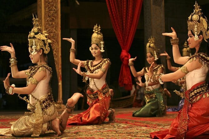 Apsara Dance Performance Including Buffet Dinner and Hotel Pickup - What the Siem Reap Evening Actually Includes