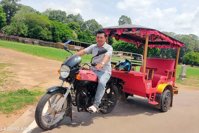 Apsara Dance Show with Dinner by Tuk-Tuk Roundtrip Transfer - Four courses of Cambodian food