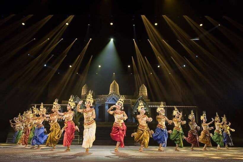 Apsara Performance Including Buffet Dinner & Hotel Pick up - Dinner first, show alongside it