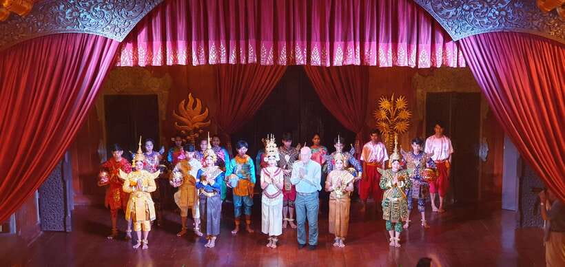 Apsara Theater Performance include dinner & Hotel pick up - Who should book this evening