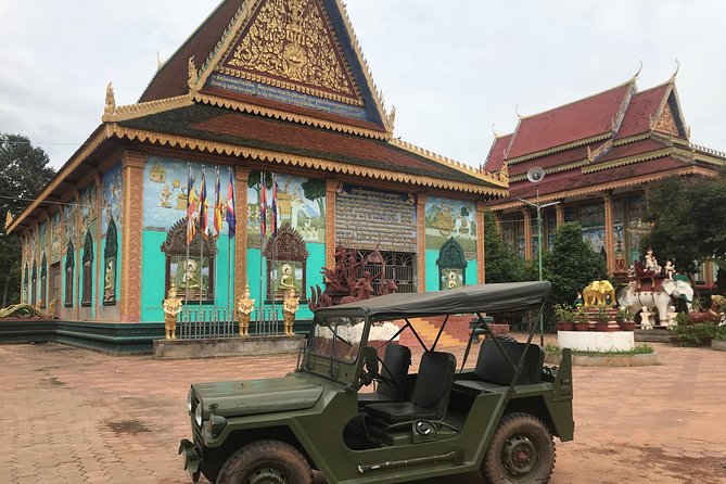 Authentic Cambodian Countryside Jeep Experience - Rice fields, buffaloes, cows, and the real road to the villages
