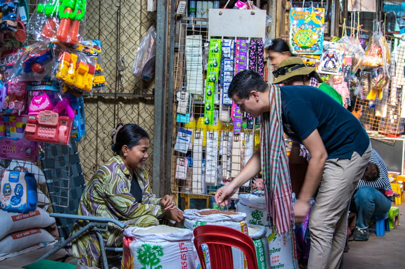 Authentic Siem Reap: Tuk Tuk Countryside and Sunset Tour - Lotus silk at a women-led social enterprise