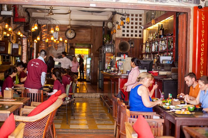 Award-Winning Cooking Class Experience with Professional Teacher - Choosing dishes at Paper Tiger