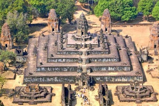 Bakong Temples & Floating Village Tour - Lolei, an early temple with a quiet setting