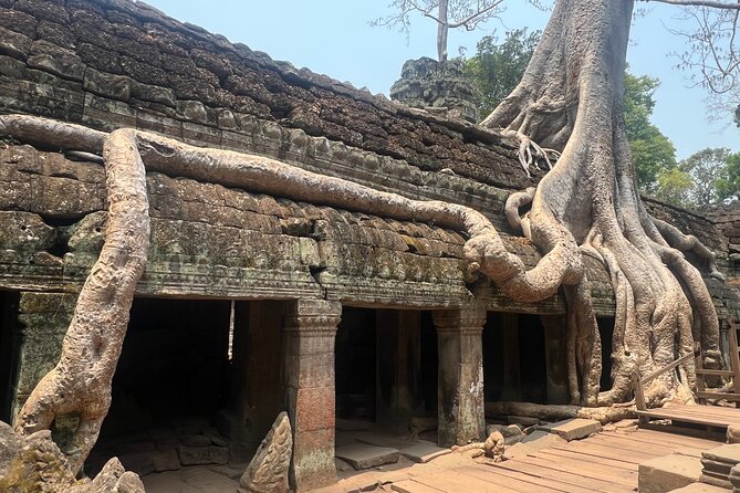 Bangkok to Angkor Wat 2 Days 1 Night by Flight - A fast flight from Bangkok to Siem Reap