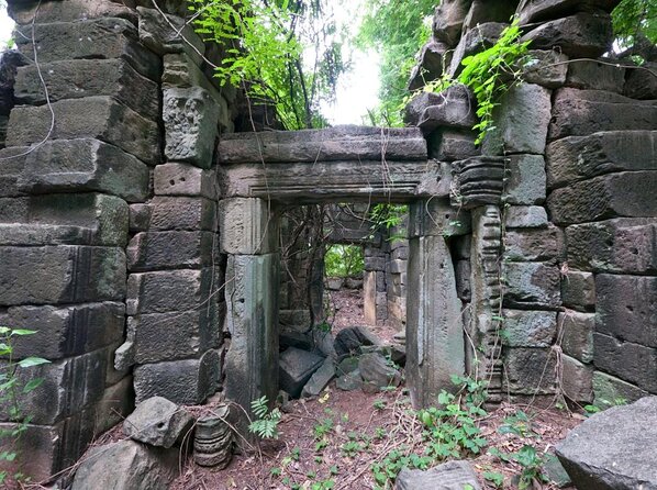 Banteay Chhmar Temple & Silk Farm Private Day Trip from Siem Reap - Why Banteay Chhmar is worth three hours on the road
