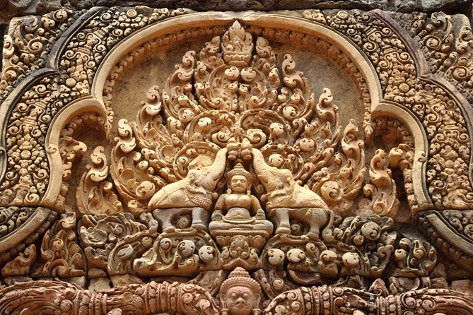 Banteay Srei and Big Tour from Siem Reap Small-Group - Why Banteay Srei deserves the early visit