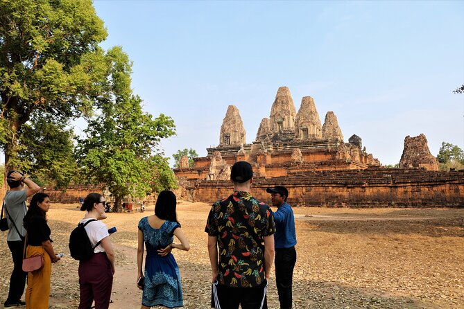 Banteay Srei and Grand Circuit Heritage Tour from Siem Reap - Neak Pean: a different kind of temple setting