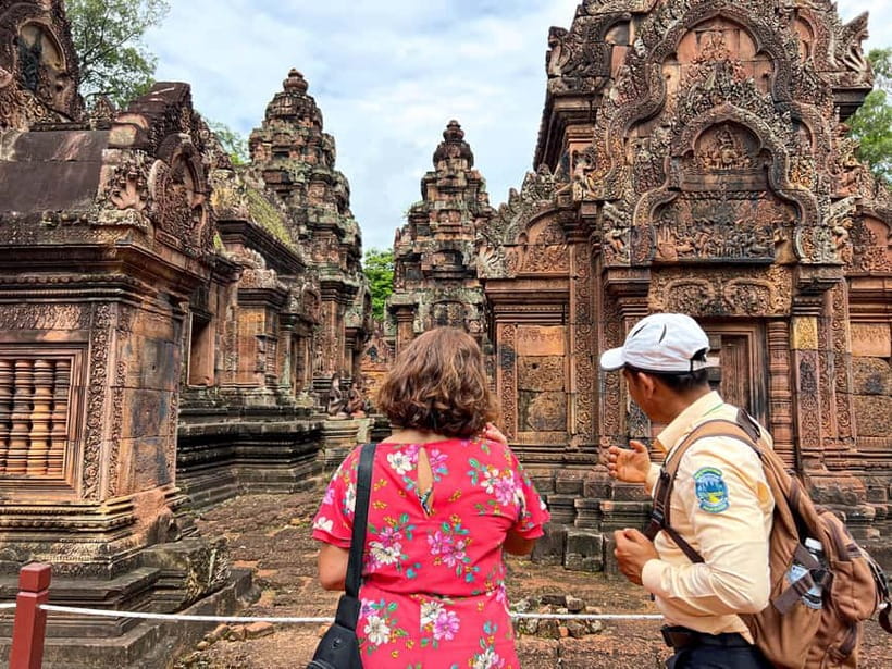 Banteay Srei, Beng Mealea and Kulen Mountain with Picnic - Banteay Srei and the finest small-scale carving