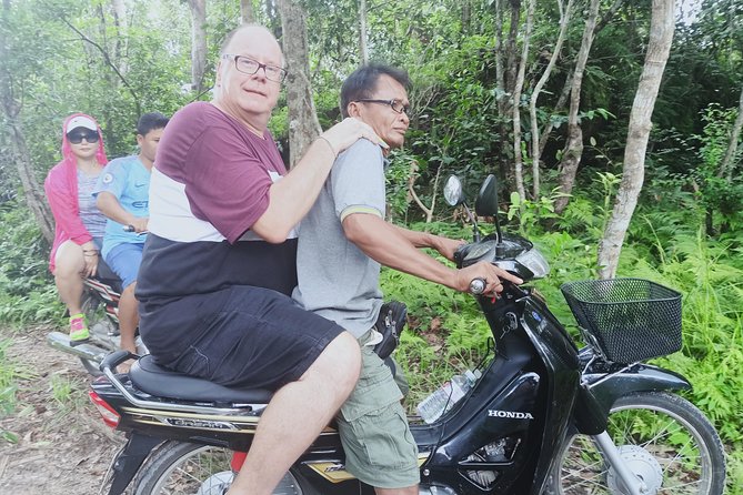 Banteay Srei & Kulen Mountain & Beng Mealea Tour - Kulen Mountain, waterfalls, and the River of a Thousand Lingas