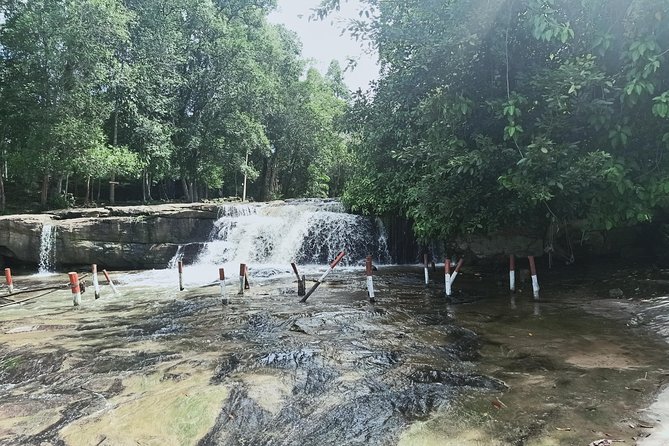 Banteay Srei & Kulen Mountain & Beng Mealea Tour - What the private vehicle adds