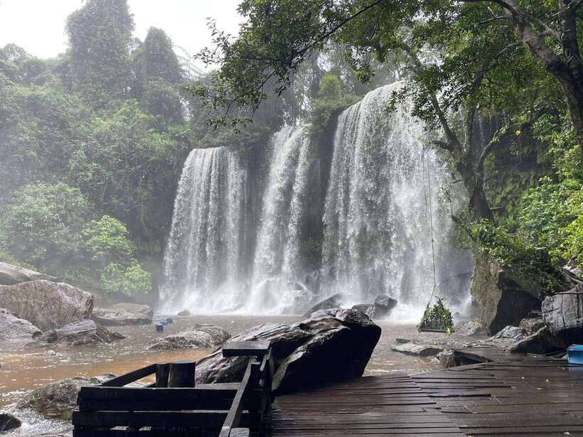 Banteay Srei, Kulen Waterfall & Beng Mealea Exploration - Banteay Srei and the finest pink sandstone