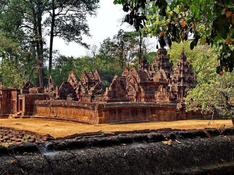 Bantreay Srei , Kbal Spean and Landmine Museum with Tuk Tuk - The forest walk to Kbal Spean