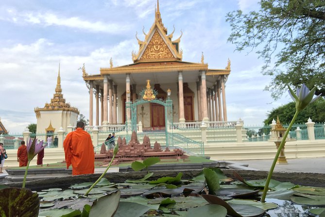 Cambodia 7 Days Tour from Siem Reap to Battambang and Phnom Penh - Phnom Penh’s royal center and difficult history
