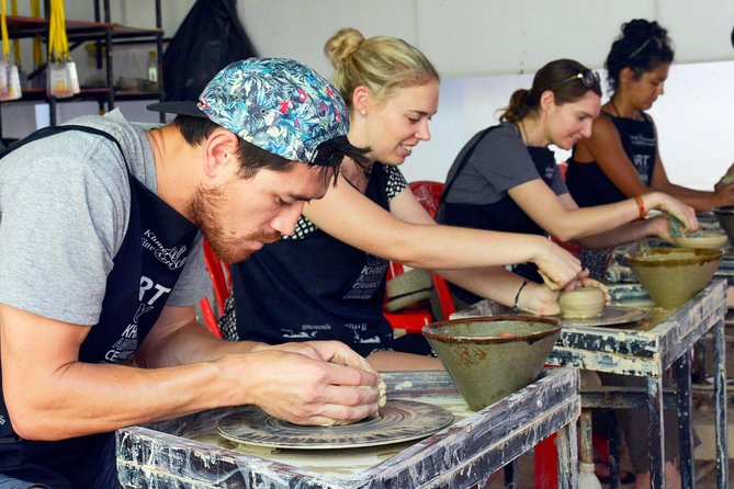 Cambodian Pottery Class in Siem Reap - The opening demonstration: nine steps that look easier than they are