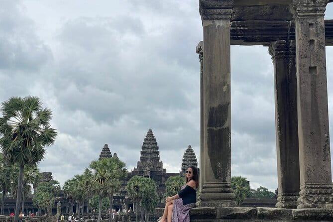 Classic Angkor Wat Sunrise Full Day Private Guide Tour - Ta Prohm and the power of atmosphere