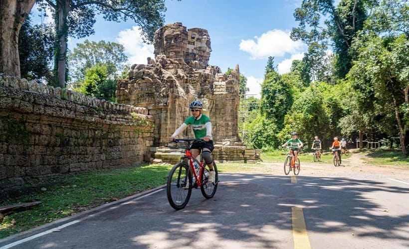 Cycle Angkor Backroad Bike Tour / E-Bike or Tuk Tuk - How the guide can shape the day