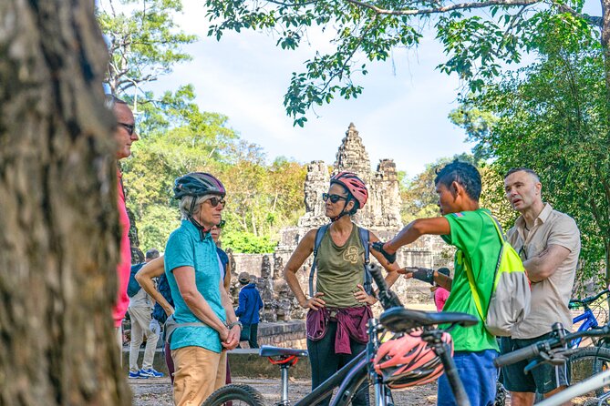 Cycle the Angkor Backroads with lunch / E-Bike or Tuk Tuk - Bayon and the gates of Angkor Thom