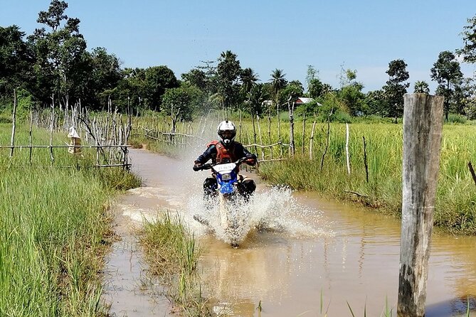 DB Siem Reap Half Day Dirt Bike Tour School - The guide and the value of a small group