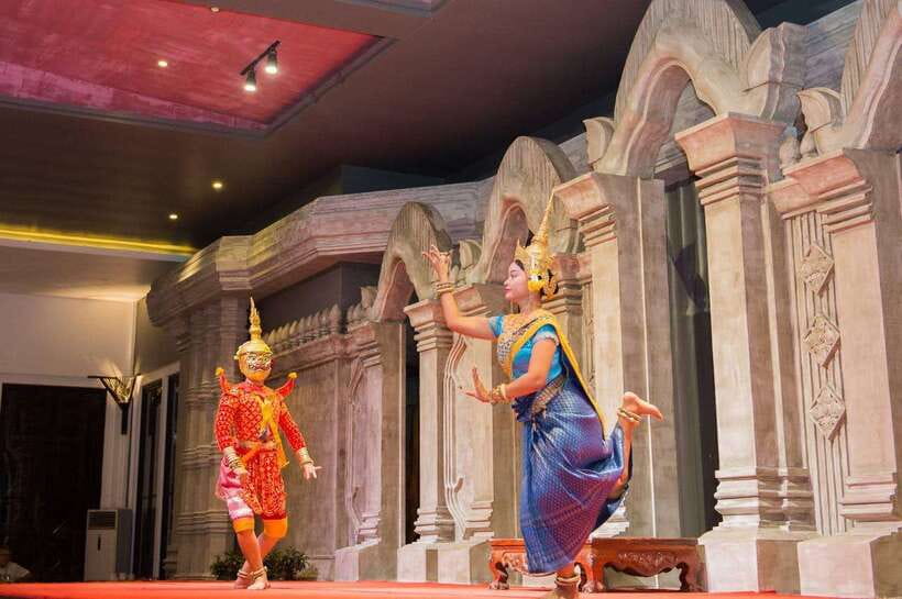Dinner Show Apsara Dance, Pickup round trip included - How the evening feels as a complete experience