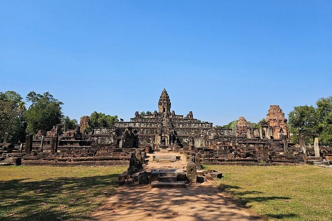 East Corner of Siem Reap - Roluos Group & Countryside - Preah Ko, the first temple stop