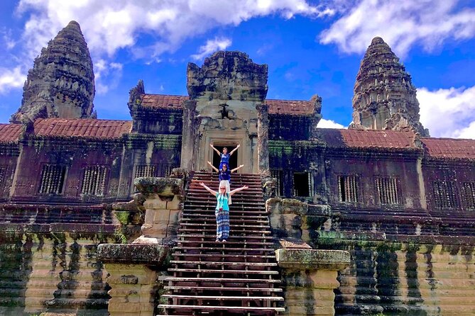 Explore Angkor Temple & Other - Private Vehicle with Tour Guided - A private way to cover Angkor in one long day