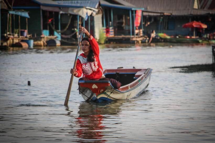 Floating Village and Tonlé Sap Sunset Tour - What life on the water can teach you