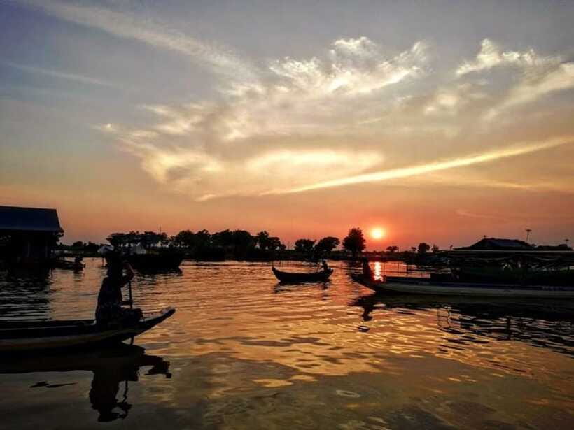Floating Village and Tonlé Sap Sunset Tour - The dry-season tradeoff