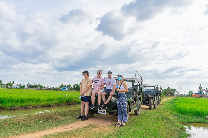 Floating Village Sunset Boat & Jeep Tour - Inclusive Drinks - Meeting a farming family in Chreav
