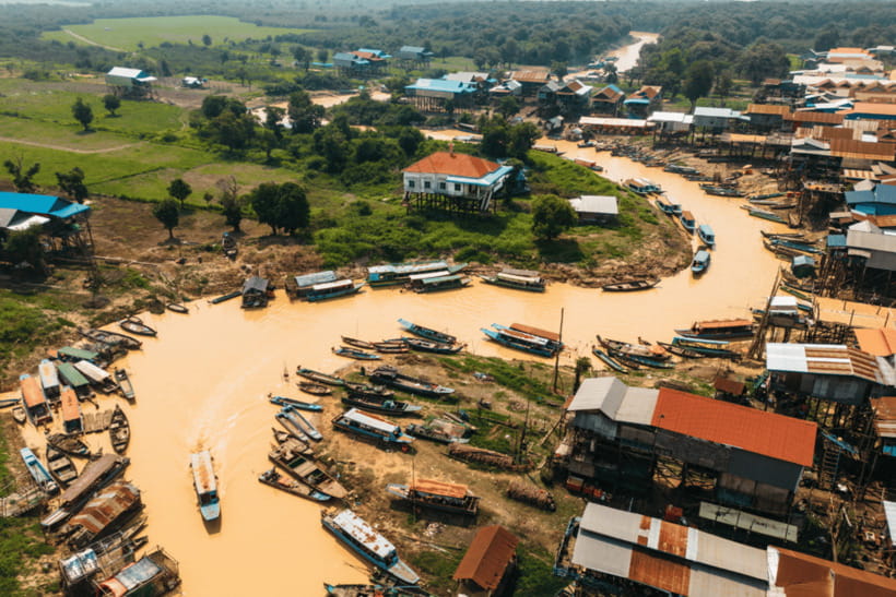 Floating Village Tour with Khmer Meal & Beer - The first boat ride and floating village