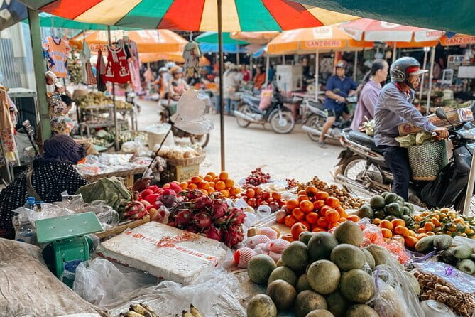 FREE Siem Reap Market & Local Temple Tour - A cold drink and a gentle finish