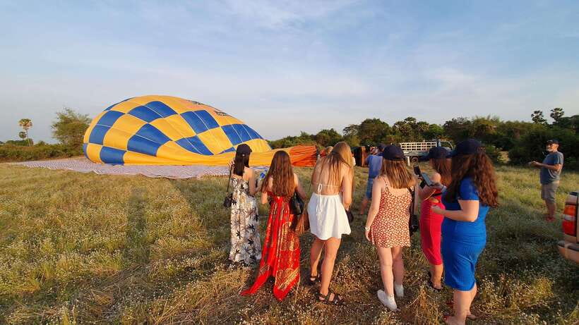From Krong Siem Reap: Angkor Hot Air Balloon Ride w/ Pickup - What the 30 to 35 minutes feels like