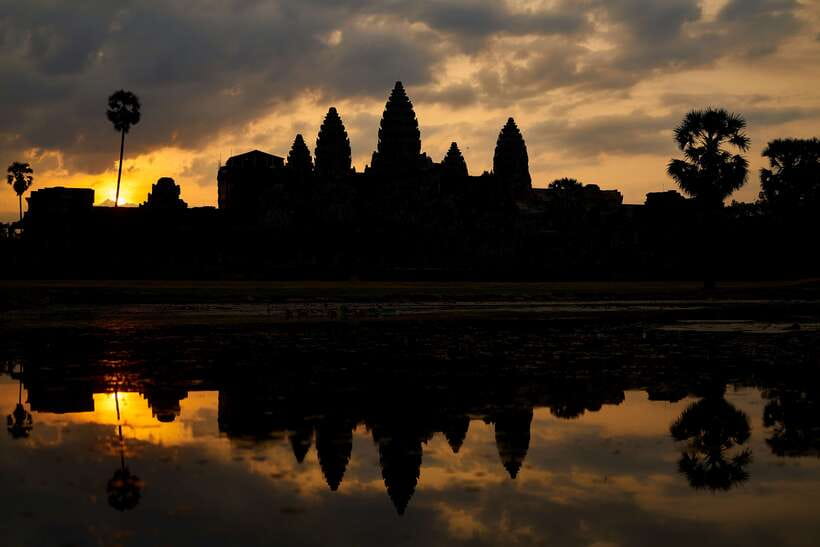 From Siem Reap: Angkor Wat Full-Day Private Tour & Sunrise - Entering Angkor Thom through the Ancient Gate