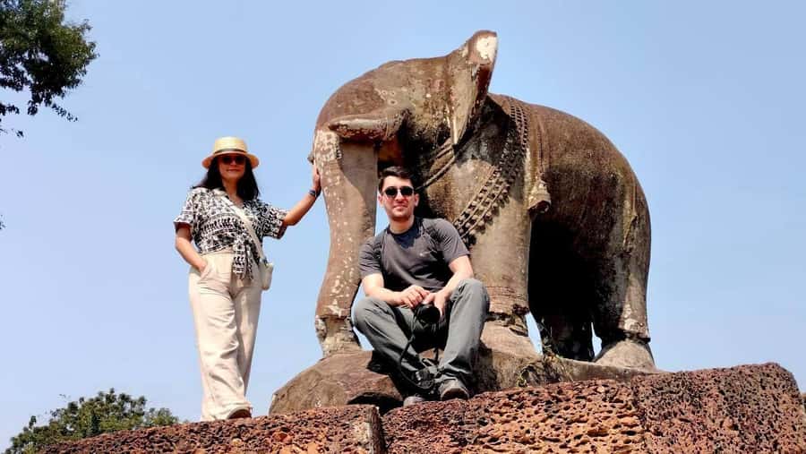 From Siem Reap: Banteay Srei Temple & Grand 5 Temple Tour - Preah Dak Village and the countryside between temples