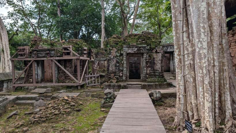 From Siem Reap: Koh Ker and Beng Mealea Private Day Tour - Practical preparation for a hot, active temple day