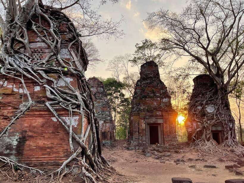 From Siem Reap: Koh Ker and Beng Mealea Temples Tour - The early departure and road north from Siem Reap